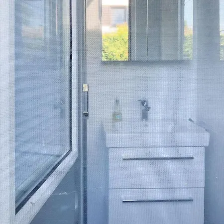Semesterbostad Strandhaus Duenenwind Dierhagen